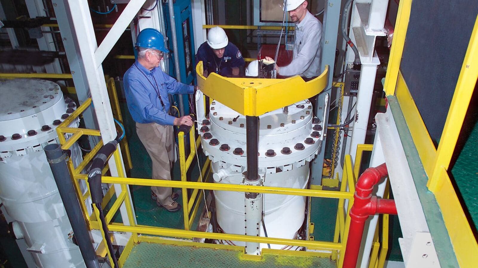 Workers at American Centrifuge Plant