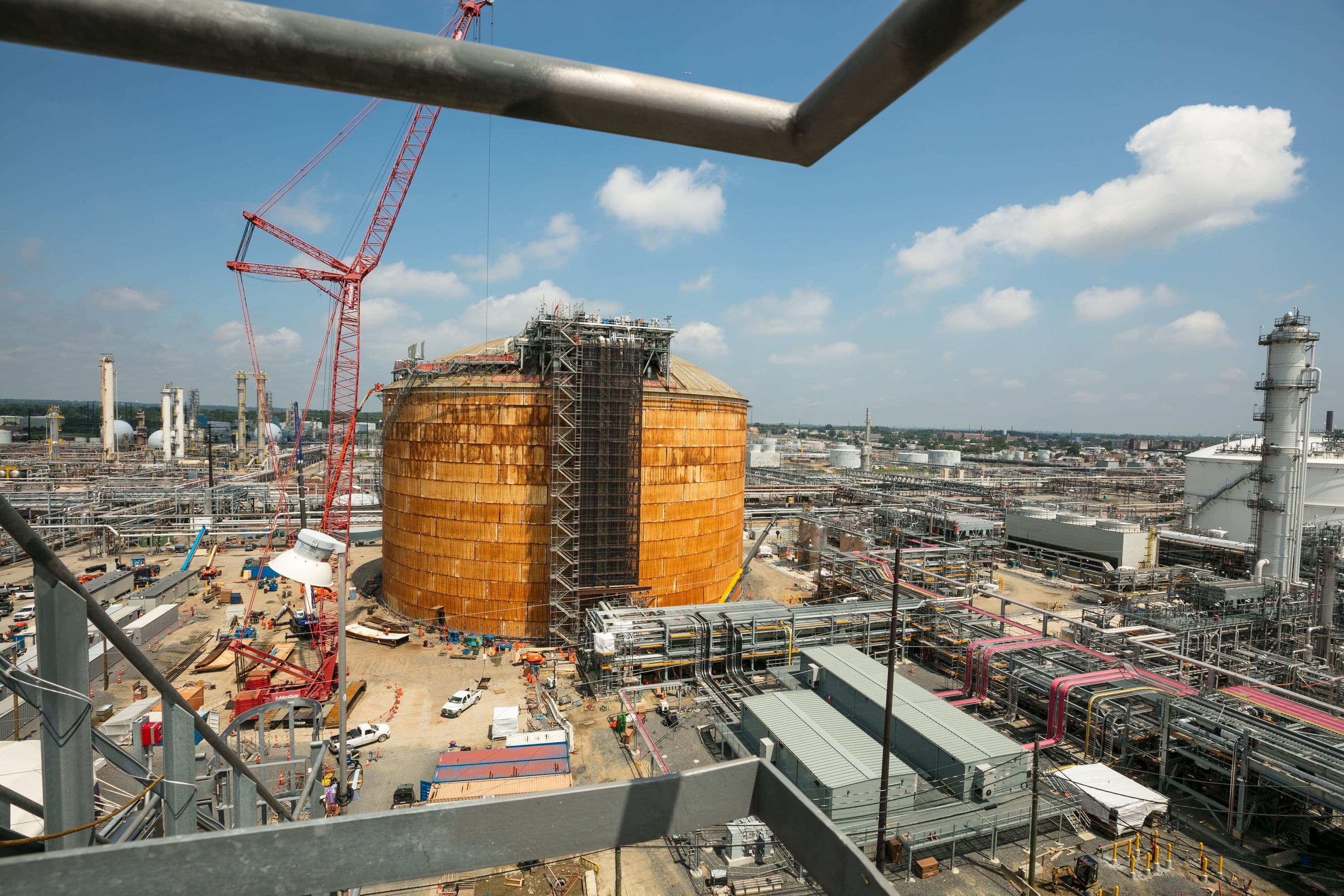 Propane Tank 900,000 Barrel LNG, power distribution center and pipe rack